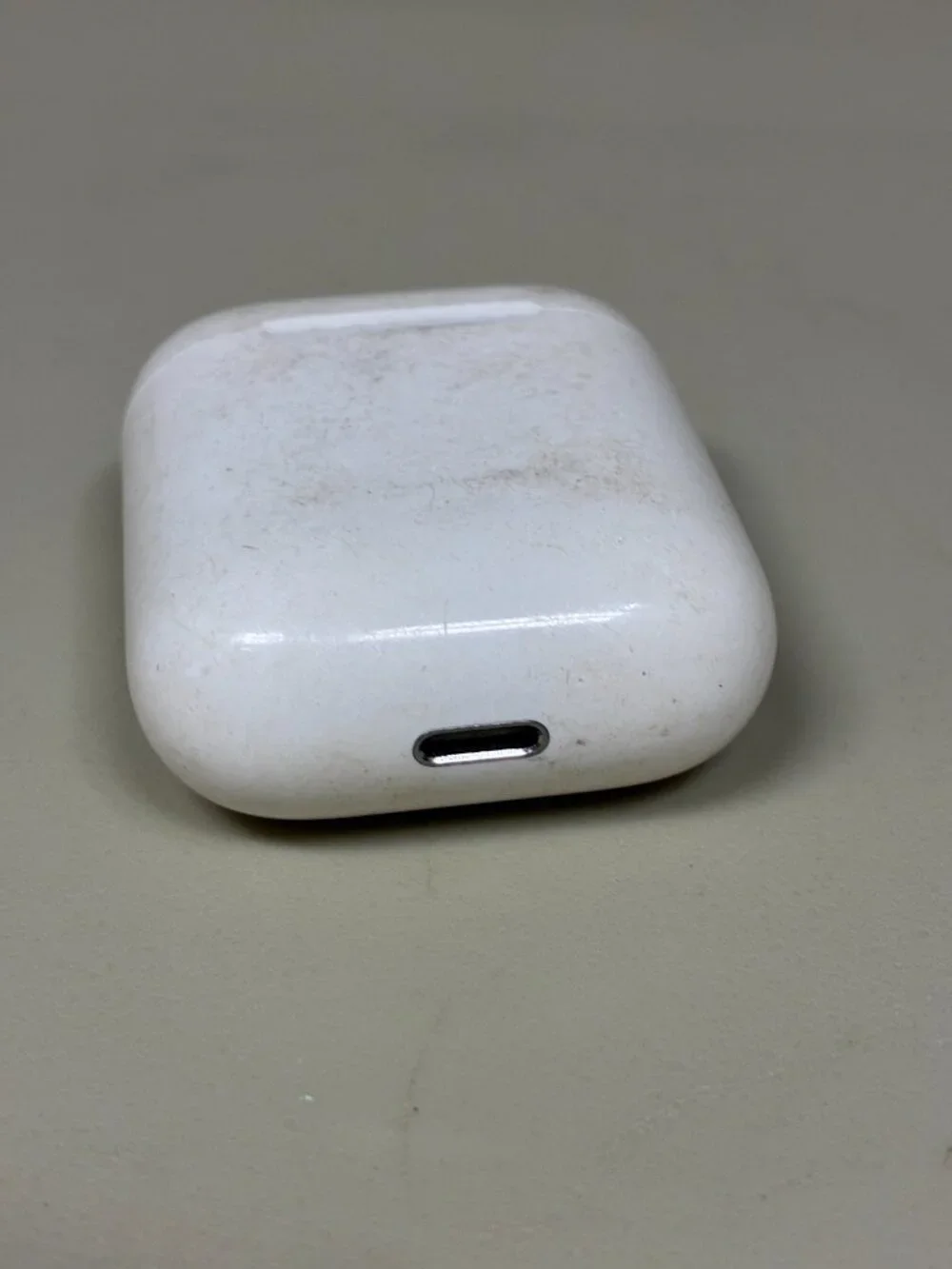 Apple AirPods 2nd Gen w/ Charging Case White Model A2031 Tested Working